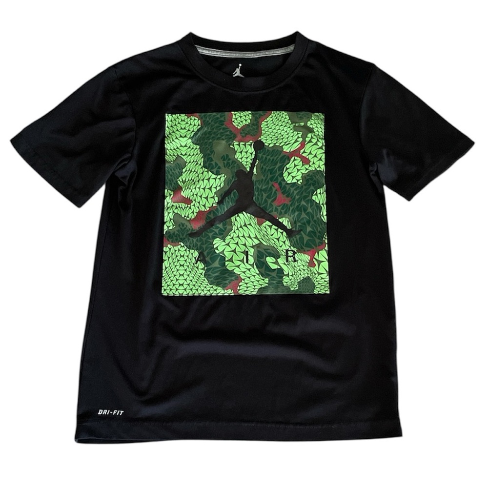 Jordan Dri-FIT big kids T-shirt with a camouflage Jumpman logo